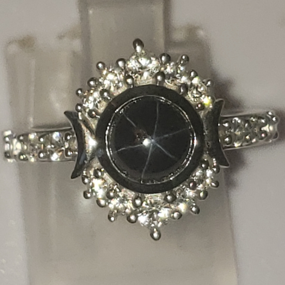 NWOT Blue Star Sapphire And White Zircon Ring Size 5